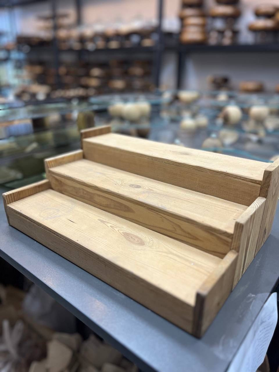 استند سه پله