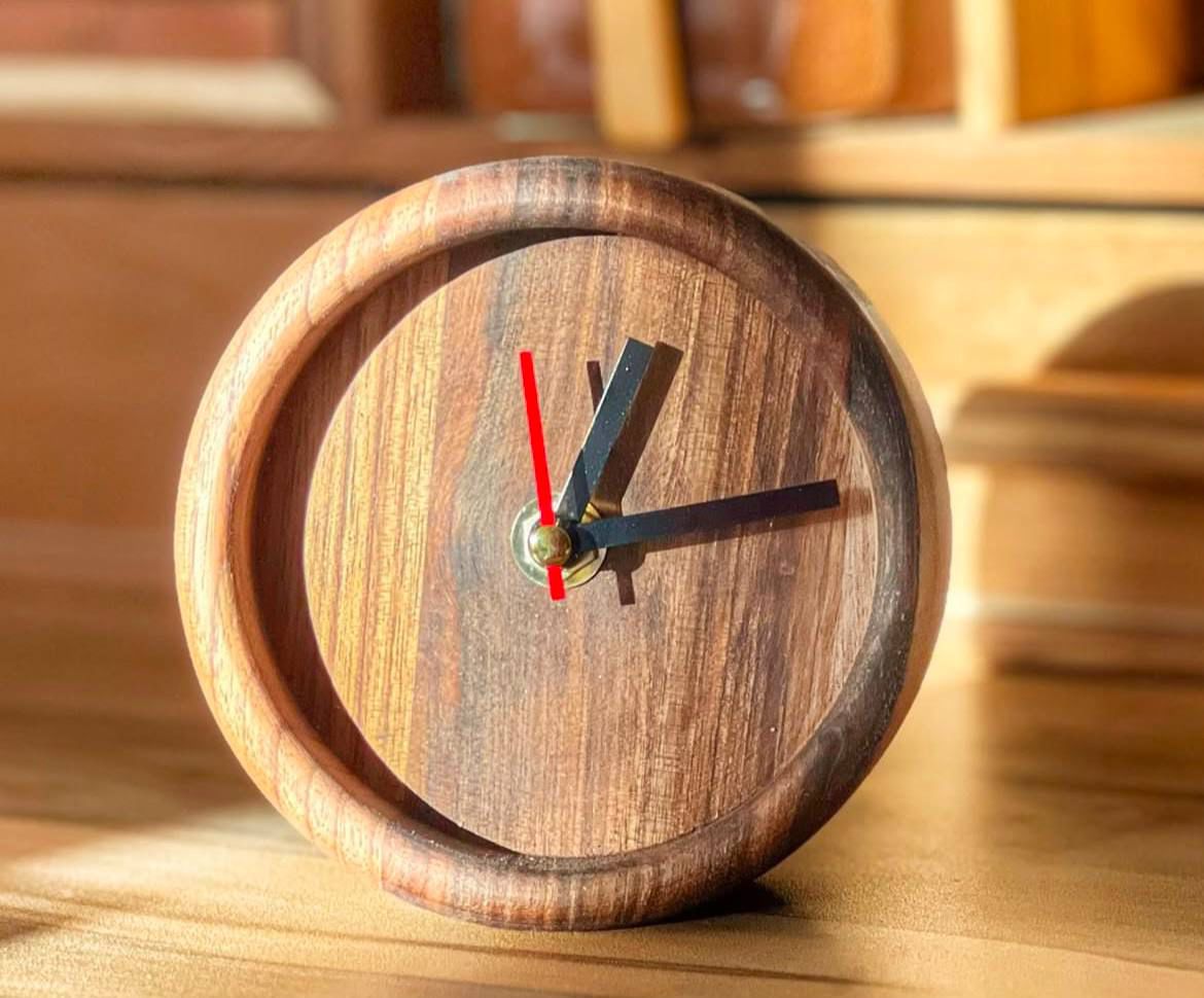 ساعت رومیزی